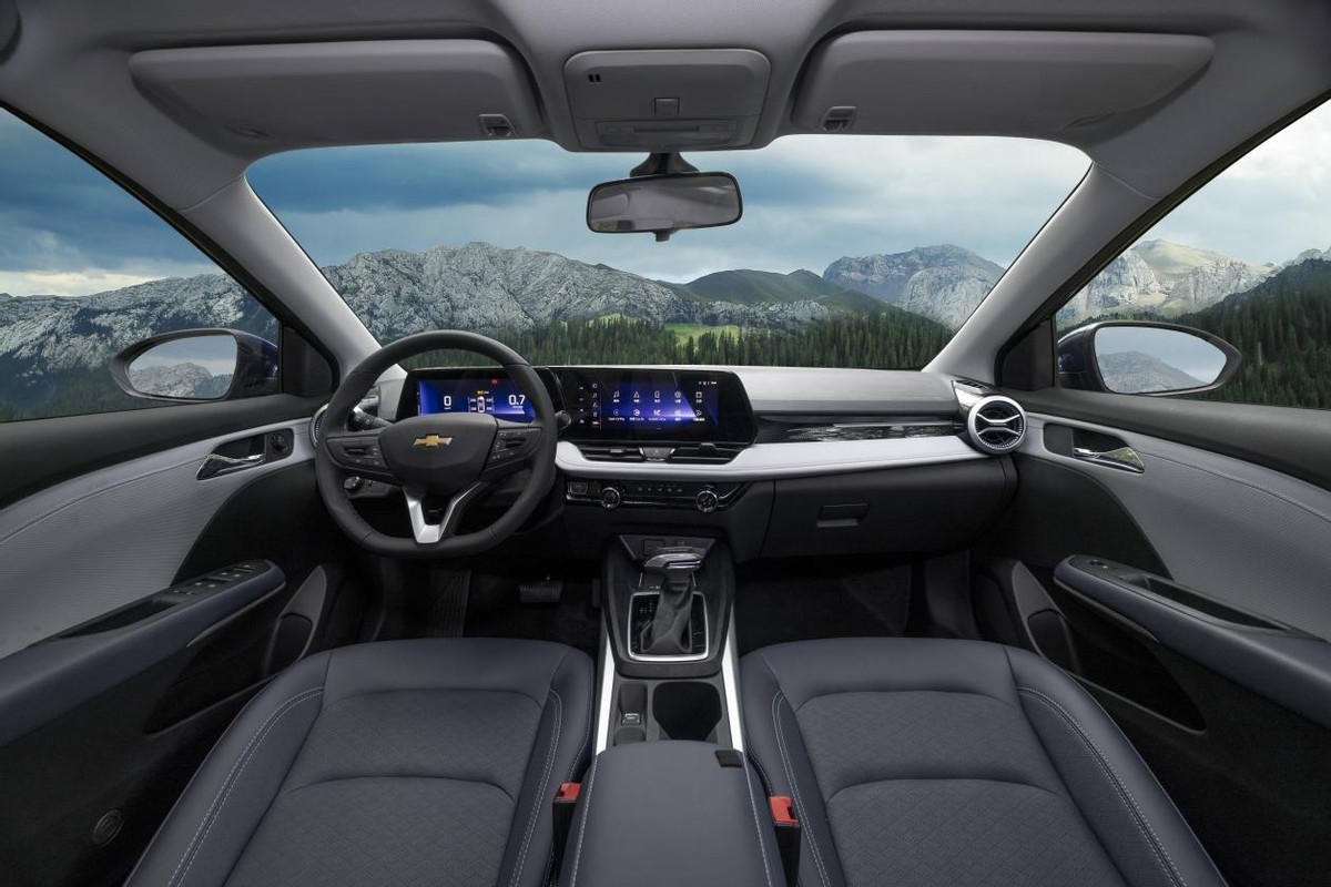 时尚动感家轿科鲁泽仅售5万多,新款科鲁泽二厢版售价