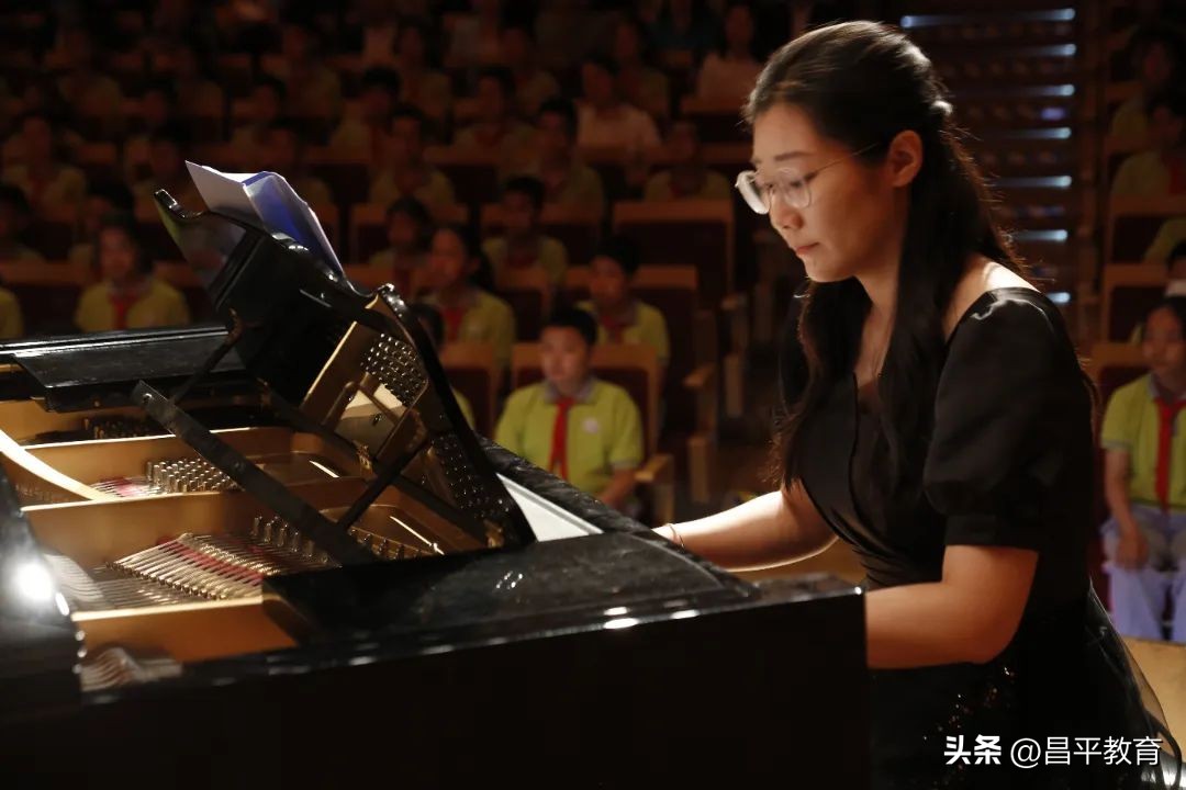 沙河市综合职教中心合唱比赛,沙河学校文艺晚会节目