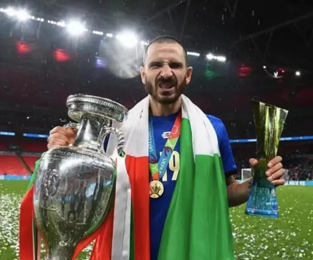 伊布在米兰几个冠军,伊布回归米兰进了几个球