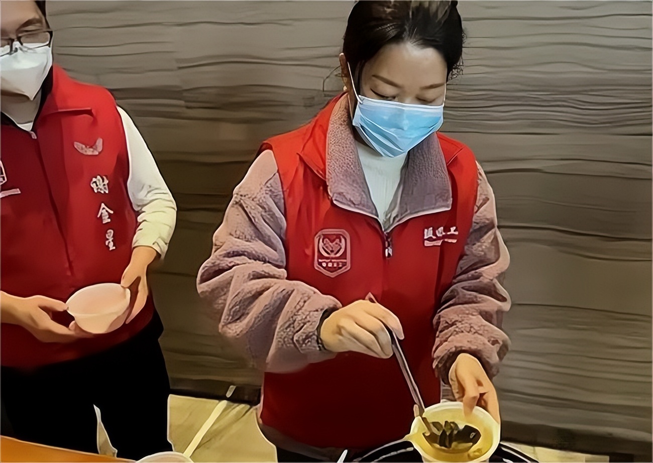 深圳女房东1200套房子减租,深圳房东1200套房减租