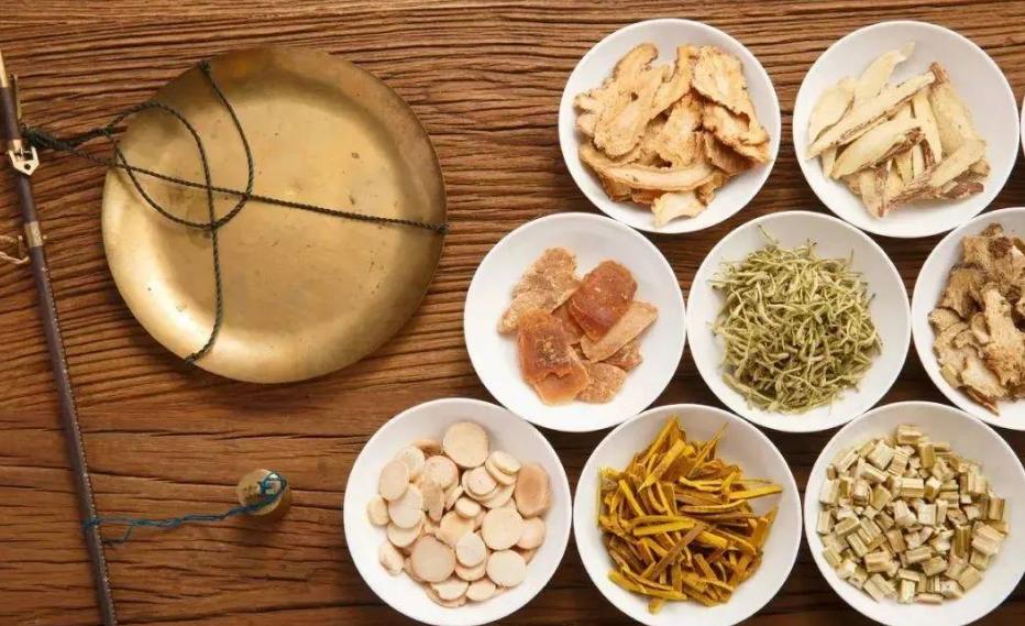 砂锅冰糖雪梨的正确做法润肺止咳,冰糖蜂蜜雪梨的正确做法润肺止咳