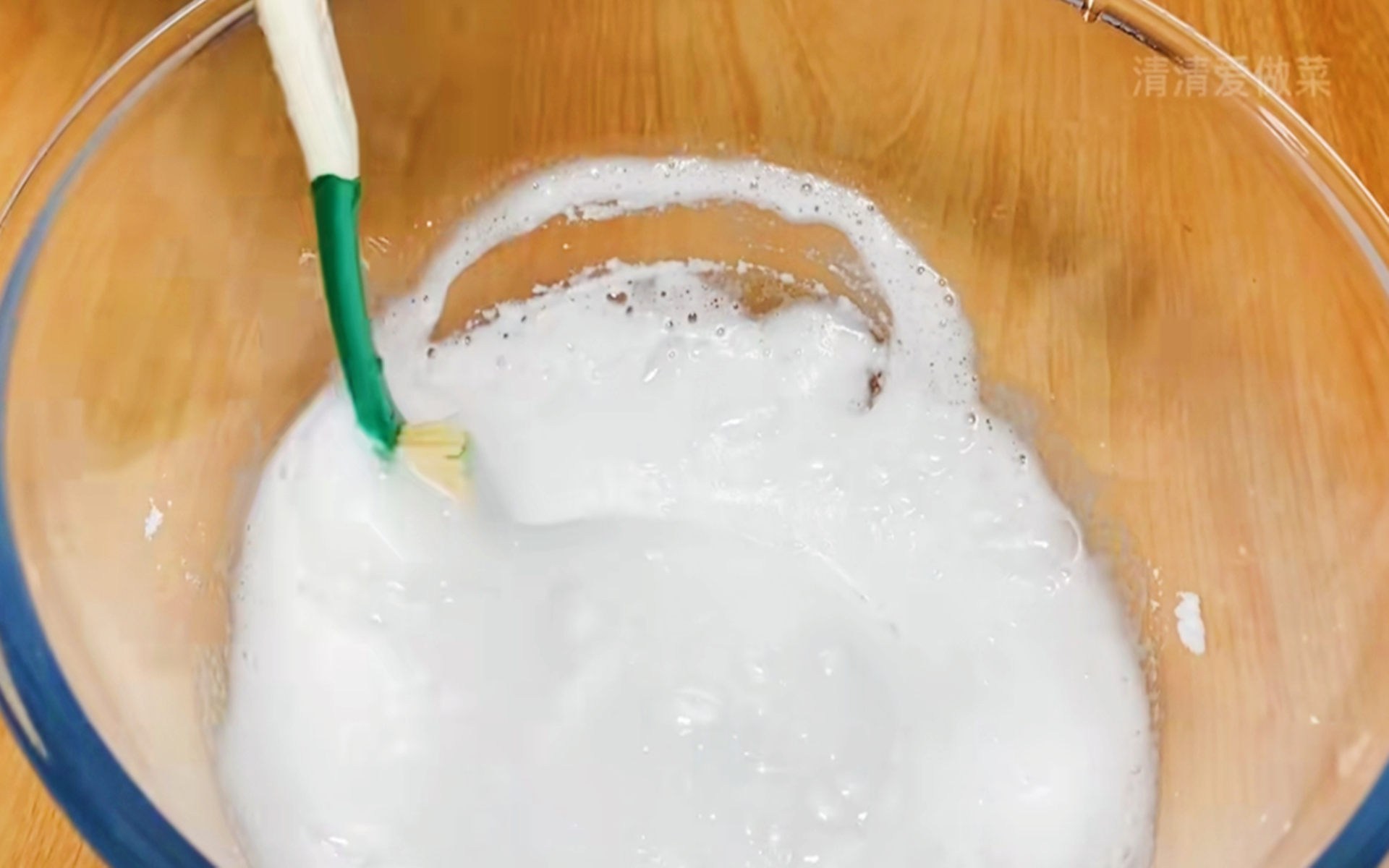 用口罩擦油烟机,如何利用口罩清洗油烟机