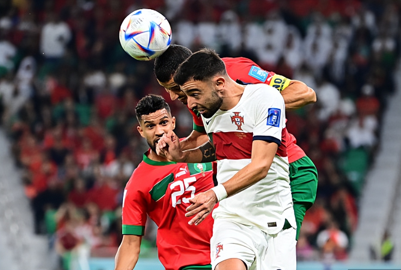 佩佩对摩洛哥,佩佩禁区假摔摩洛哥