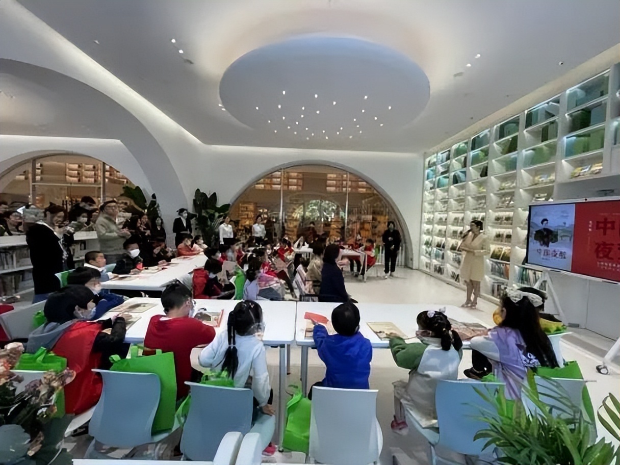 徐家汇书院上海打卡地,书香之旅徐家汇书院