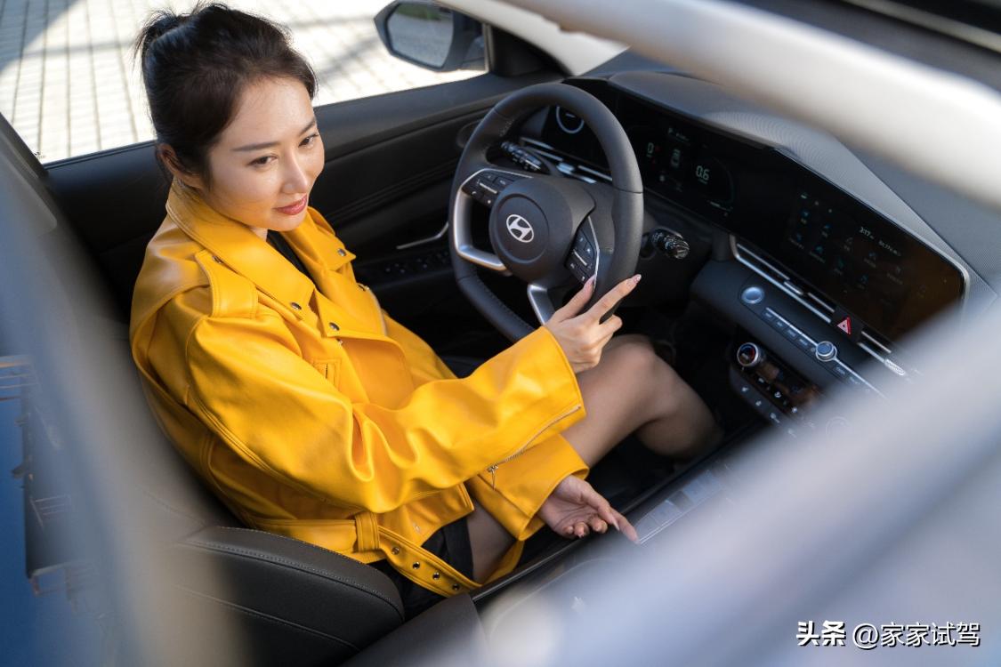 北京现代伊兰特1.5l精英版内饰,新伊兰特内饰改装