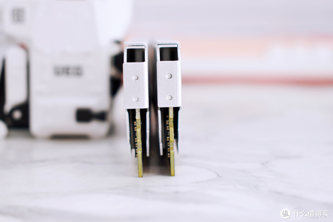 性价比之王！酷兽（CUSO）夜枭DDR56400内存上手，省钱也有强战力