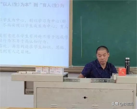 固始县高级中学举办2022—2023学年新教材培训