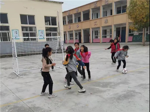 为中国足球梦想助力,为农村孩子筑梦爱心公益活动