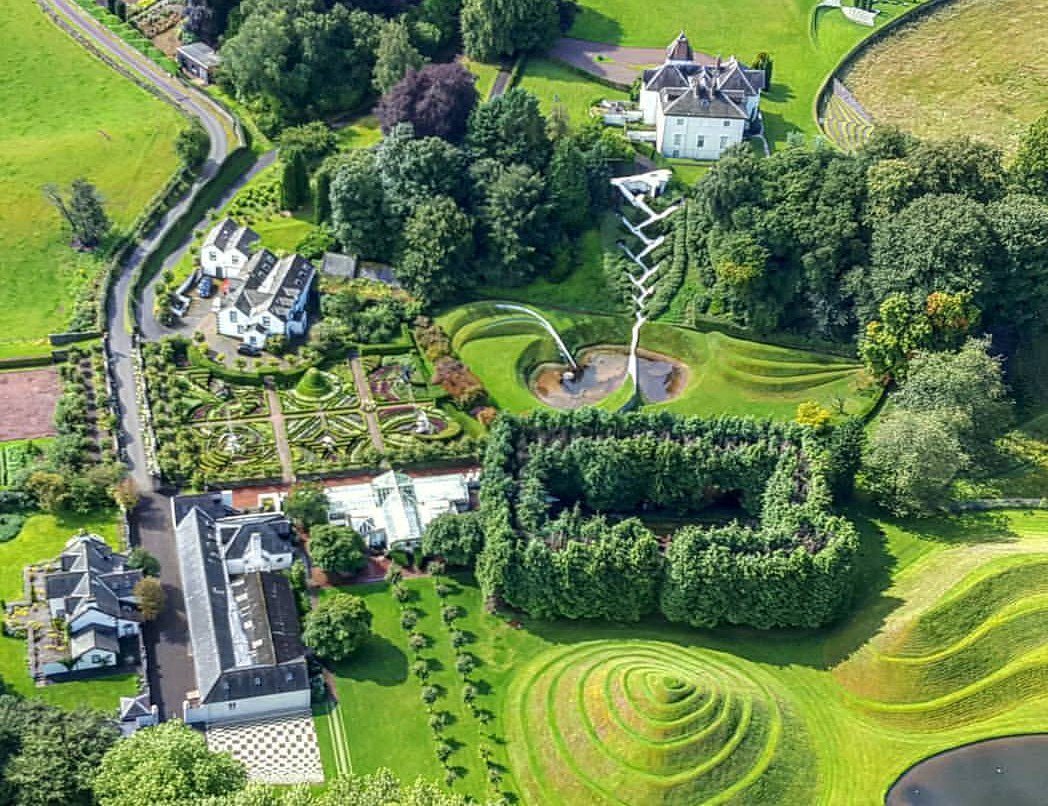 在花园中思考宇宙——詹克斯宇宙思考花园