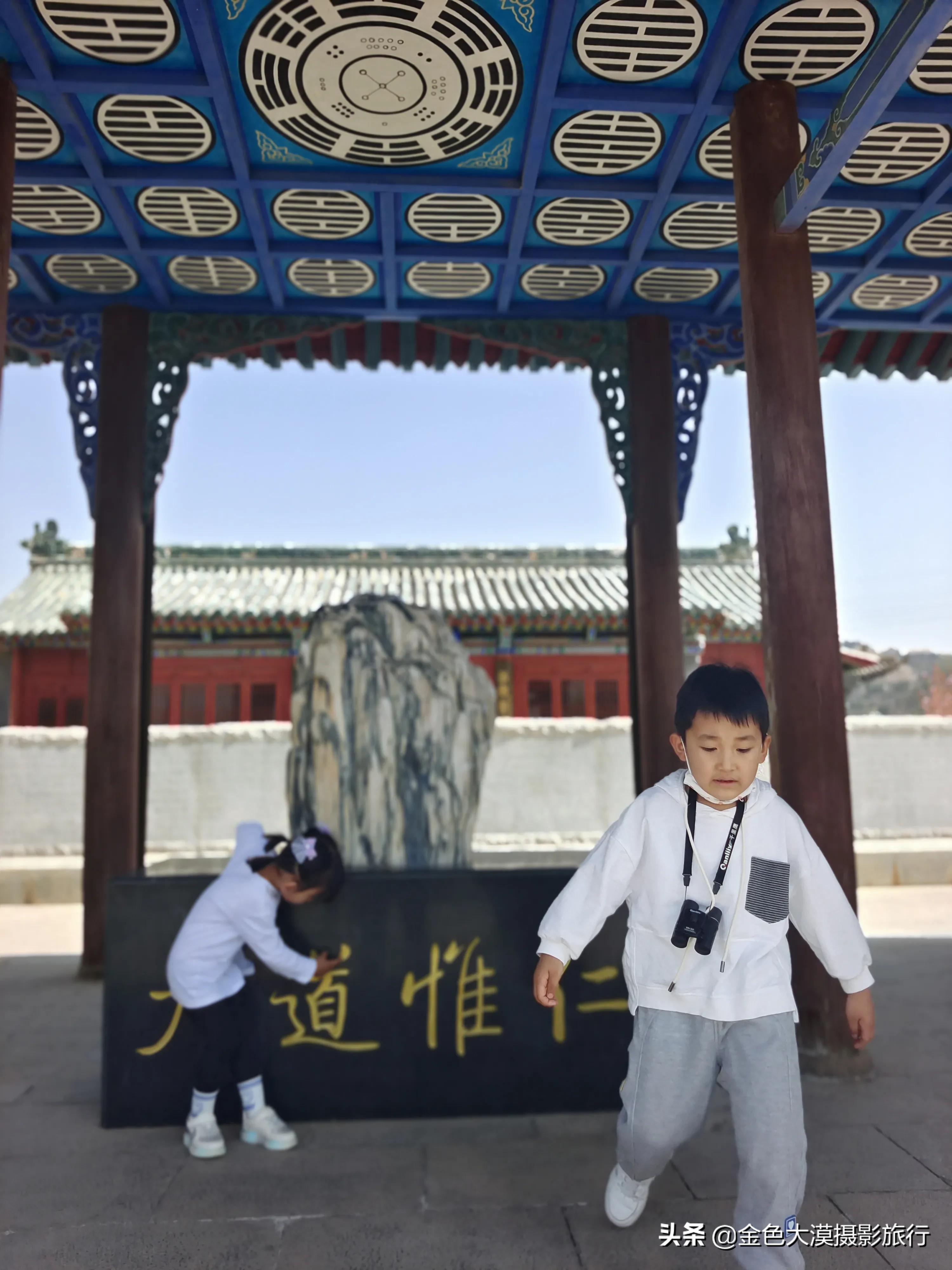 儿童摄影怎么拍出小孩的童真,儿童摄影拍照姿势大全