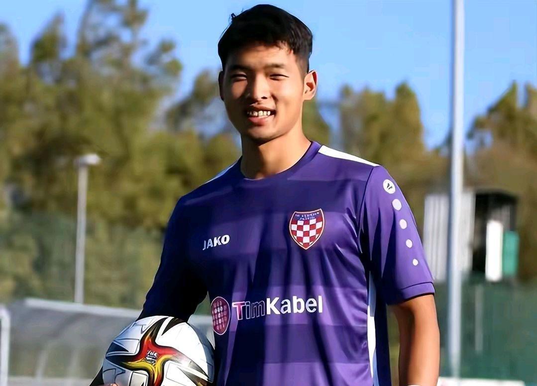 何小珂留洋打进几球,何小珂上调萨瓦德尔一线队