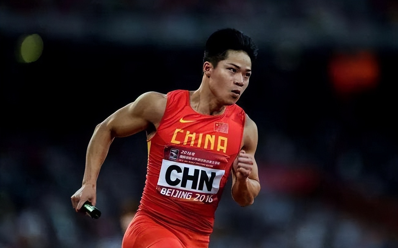 曼联时期的c罗和姆巴佩比速度,年轻时的c罗和姆巴佩谁速度快