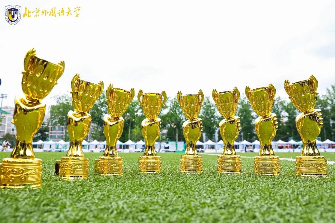 中国大学篮球比赛高燃,世界冠军助阵表演视频