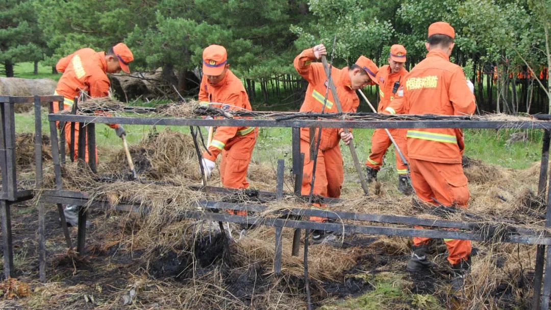 野外驻训体能训练,实战训练铸精兵真枪实弹练本领