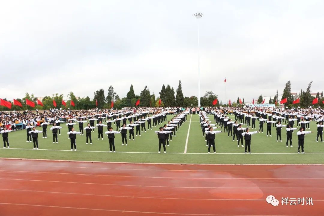 传承红色精神争做时代楷模,传承红色基因争做新时代标兵