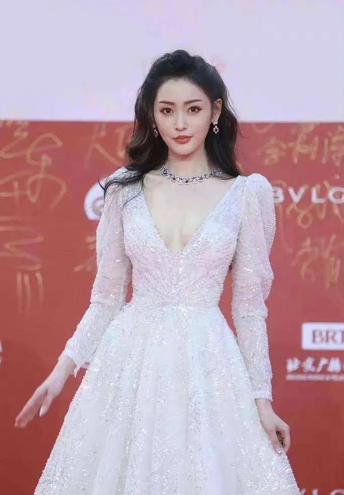 这一年，内娱女星千姿百态，唯这3种“惊艳”，牢牢抓住了我眼球