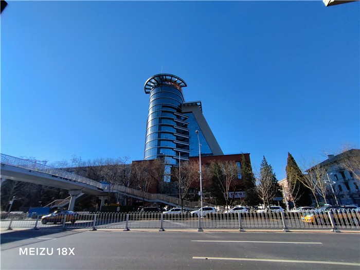 魅族18x是骁龙870吗,魅族18x是小屏旗舰吗