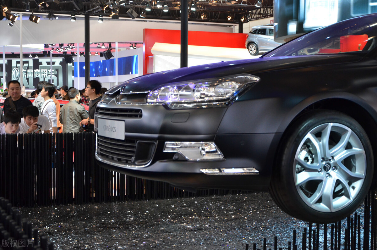 法系车为什么没有大排量发动机,法系车优缺点有哪些