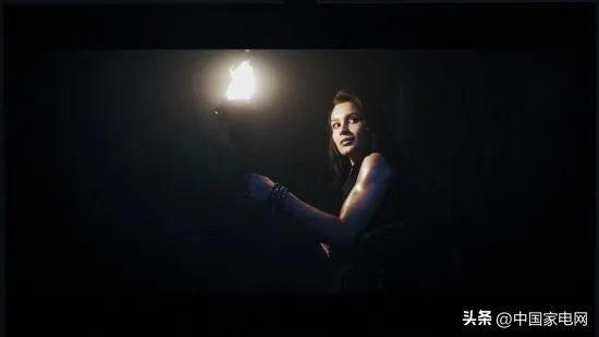 索尼a95k和普通电视比有什么区别,索尼电视a95k详细测评