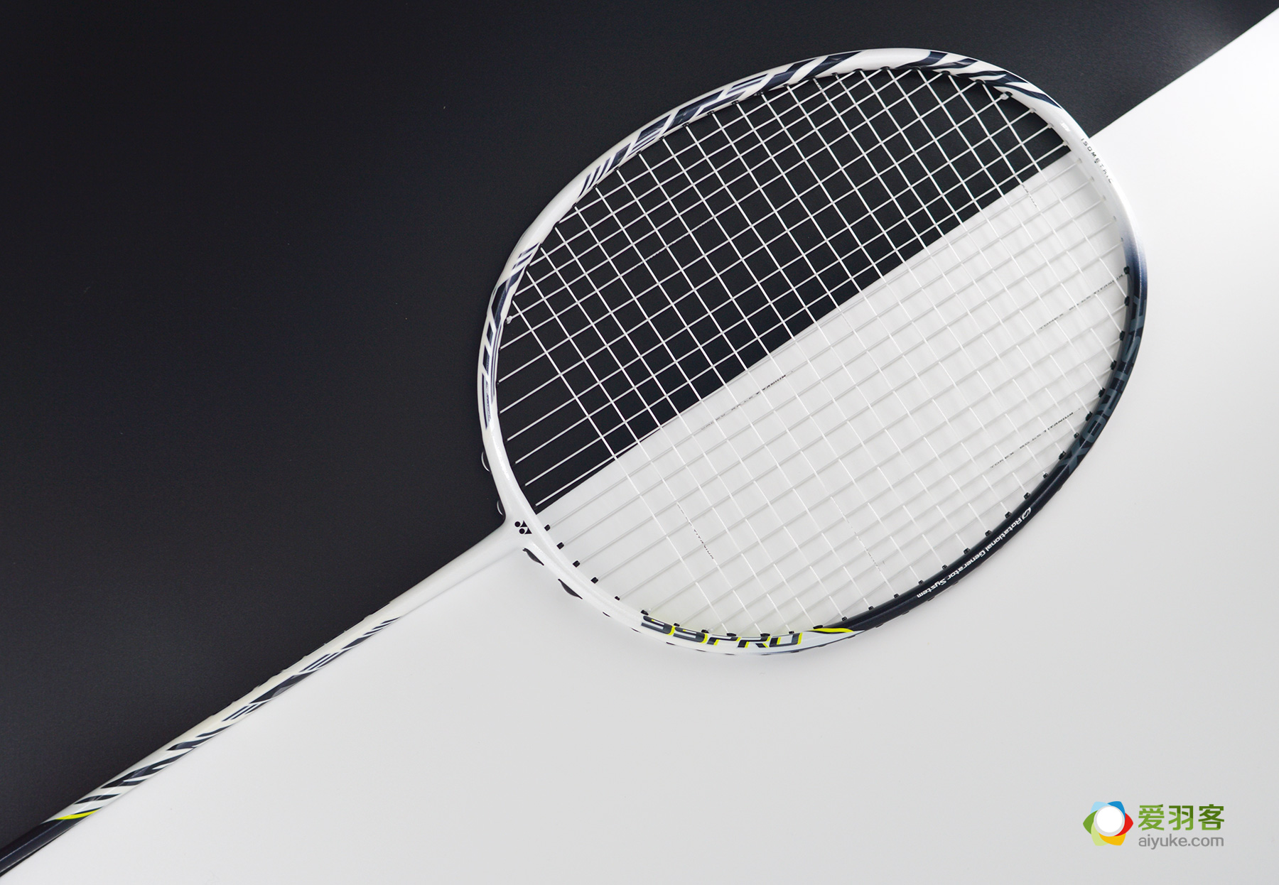 过年了买件衣服犒劳一下自己,羽毛球装备购买指南