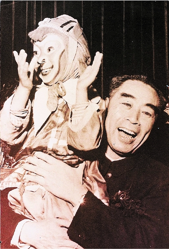 六小龄童痛哭沙和尚,六小龄童版唐僧近况