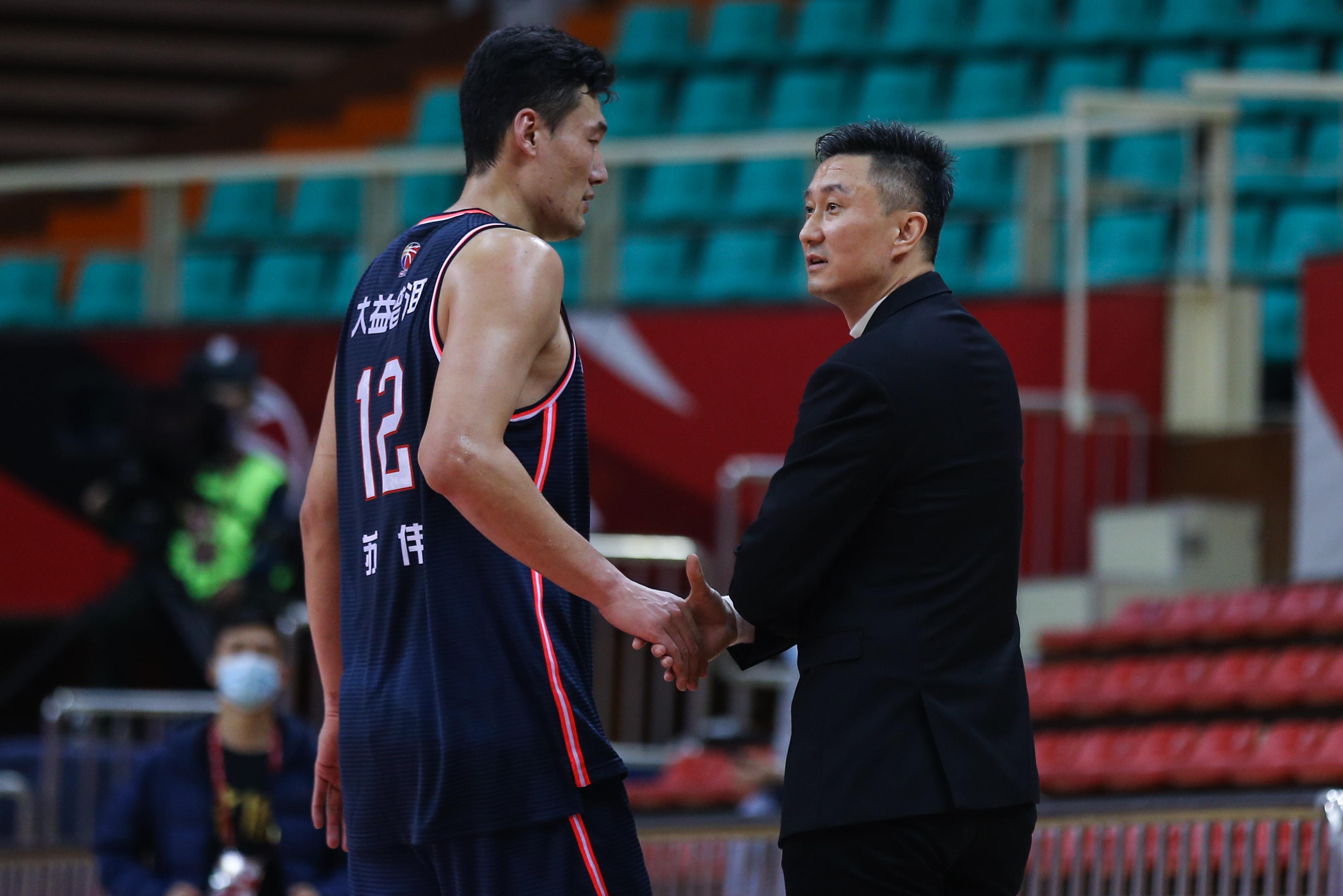 广东宏远的最强肉盾苏伟，扎实的基本功，细腻的技术