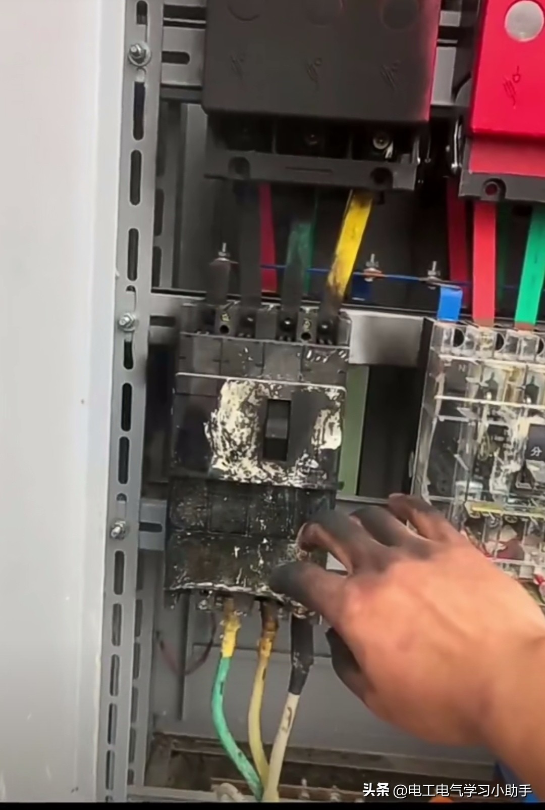 漏保开关跳了怎么确定哪儿坏了,漏保开关经常坏是什么原因