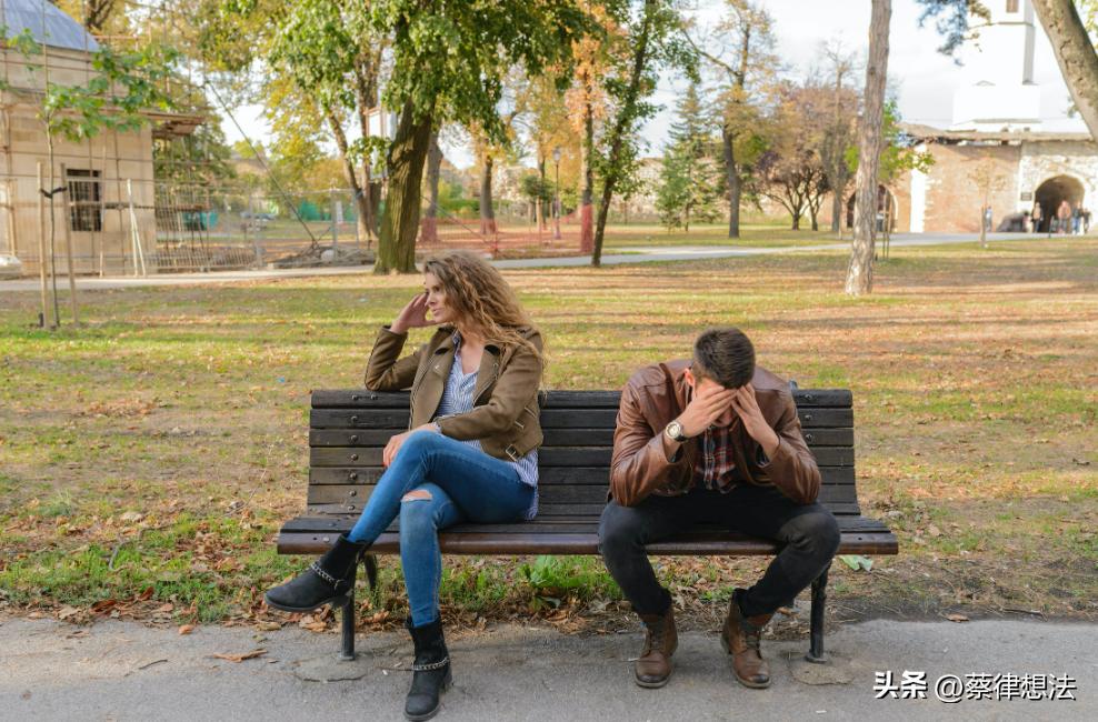 离婚协议写清楚房屋所有权归女方,离婚协议房产归女方男方拒绝过户