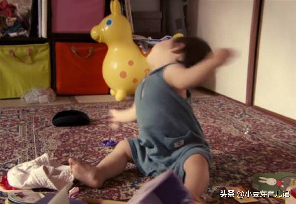 6月龄宝宝打人是为什么,宝妈挨打宝宝的反应