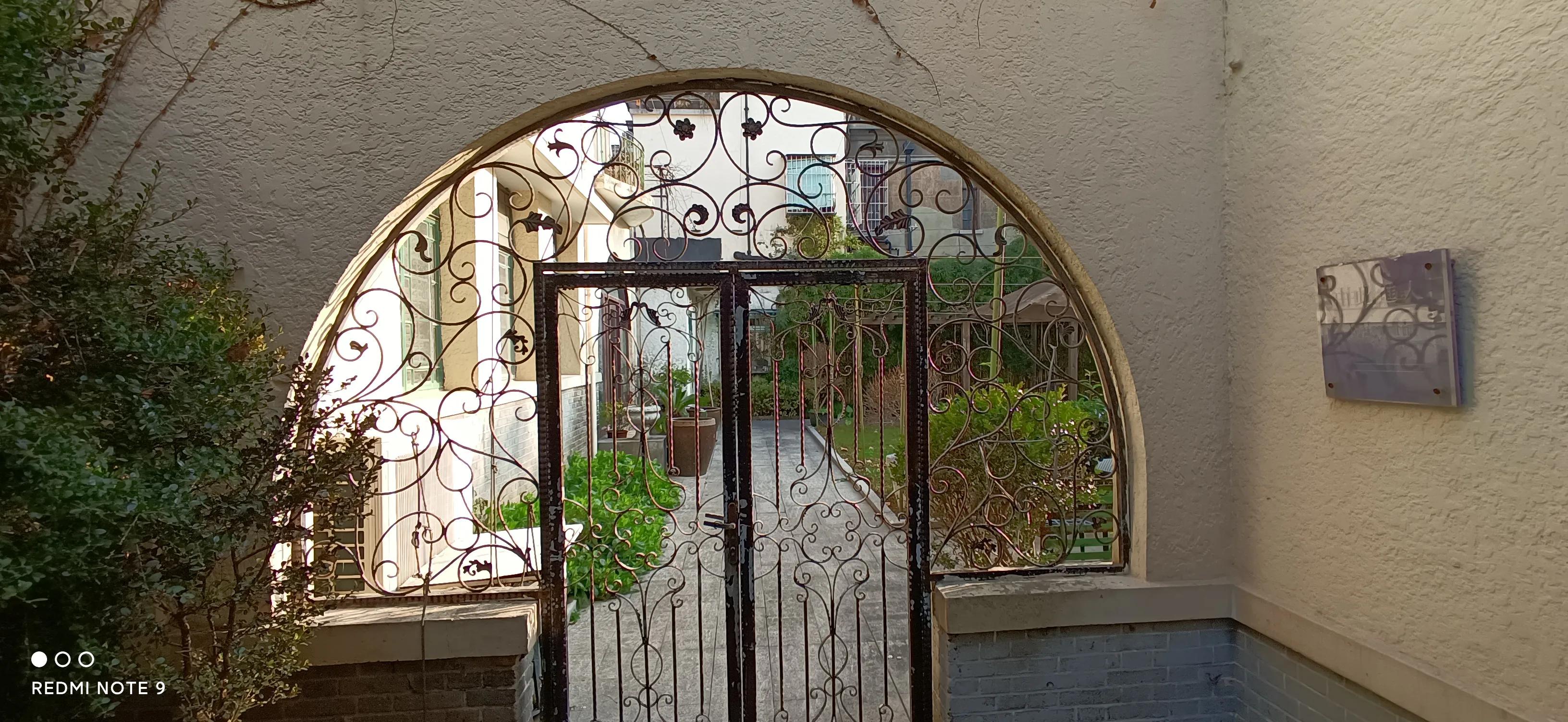 心系蓝印花布的日本籍老太太