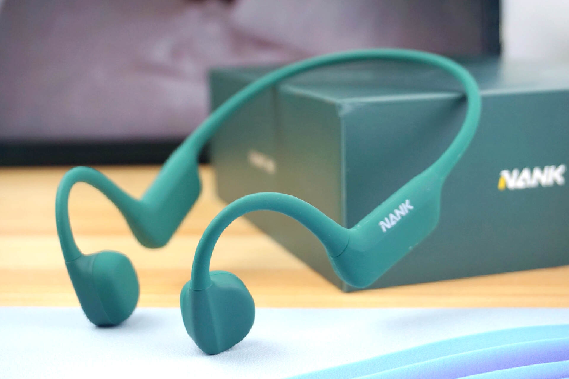 几十块钱的骨传导耳机是智商税吗,300元骨传导的耳机性能