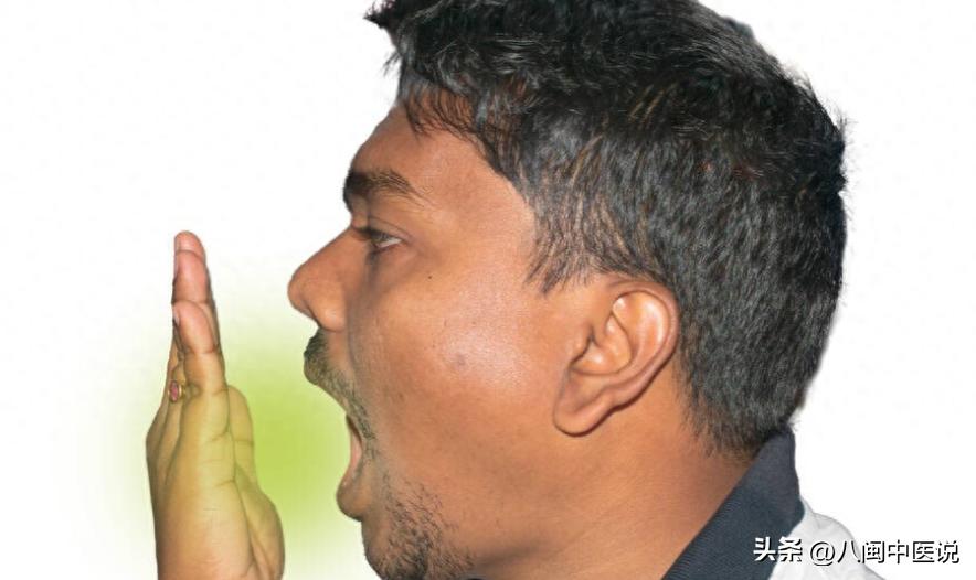 嘴巴总是起皮是上火吗,嘴巴总是发干