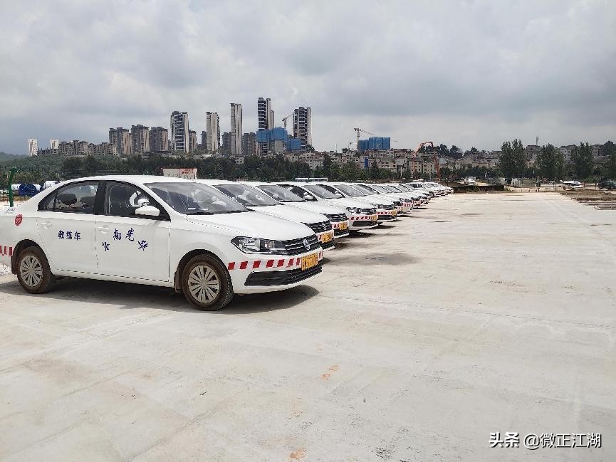 昆明驾校报名怎么选,昆明哪个驾校好拿证