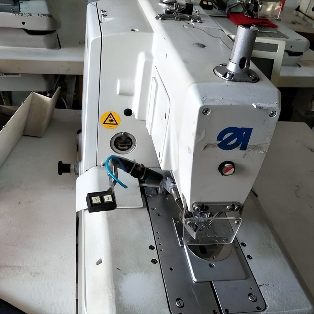 缝纫机锁边机线路过密维修教程,老式缝纫机锁眼机不往前走怎么办