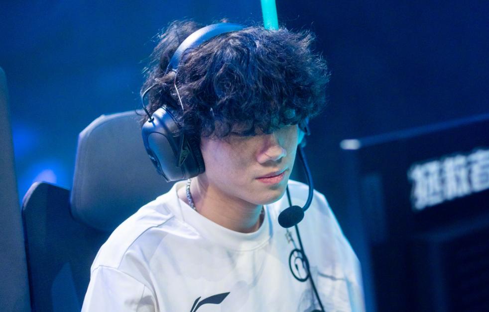 t1第一个世界冠军,各赛区解说看t1战胜jdg