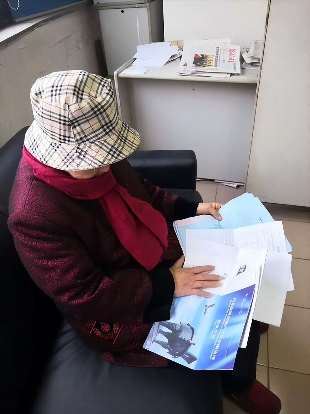 老年维权十大典型案例,315专题报道老年消费陷阱