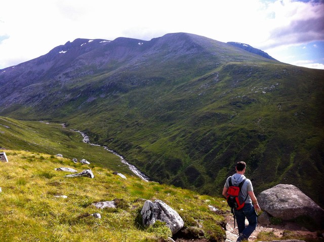 五岳之南衡山在哪里,南岳之称的衡山位于我国哪