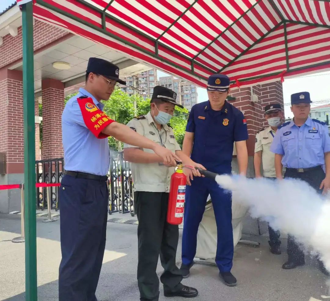 盘点警察暖心护考,警察暖心护考