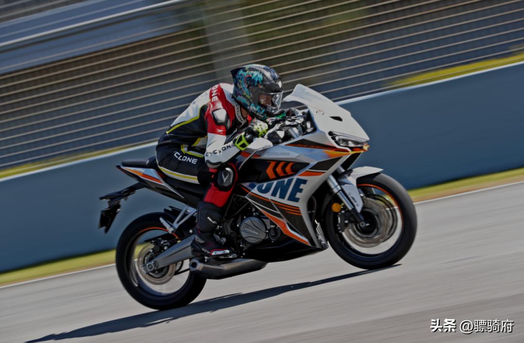 赛600和川崎忍者400该怎么选择,川崎400和赛科龙rc401哪个好