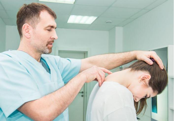 中年人头皮屑多是什么原因,中年头屑多是什么原因