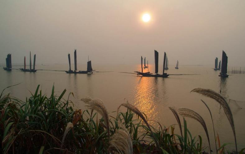 高邮湖出现罕见龙吸水,2007年高邮湖出现龙吸水奇观