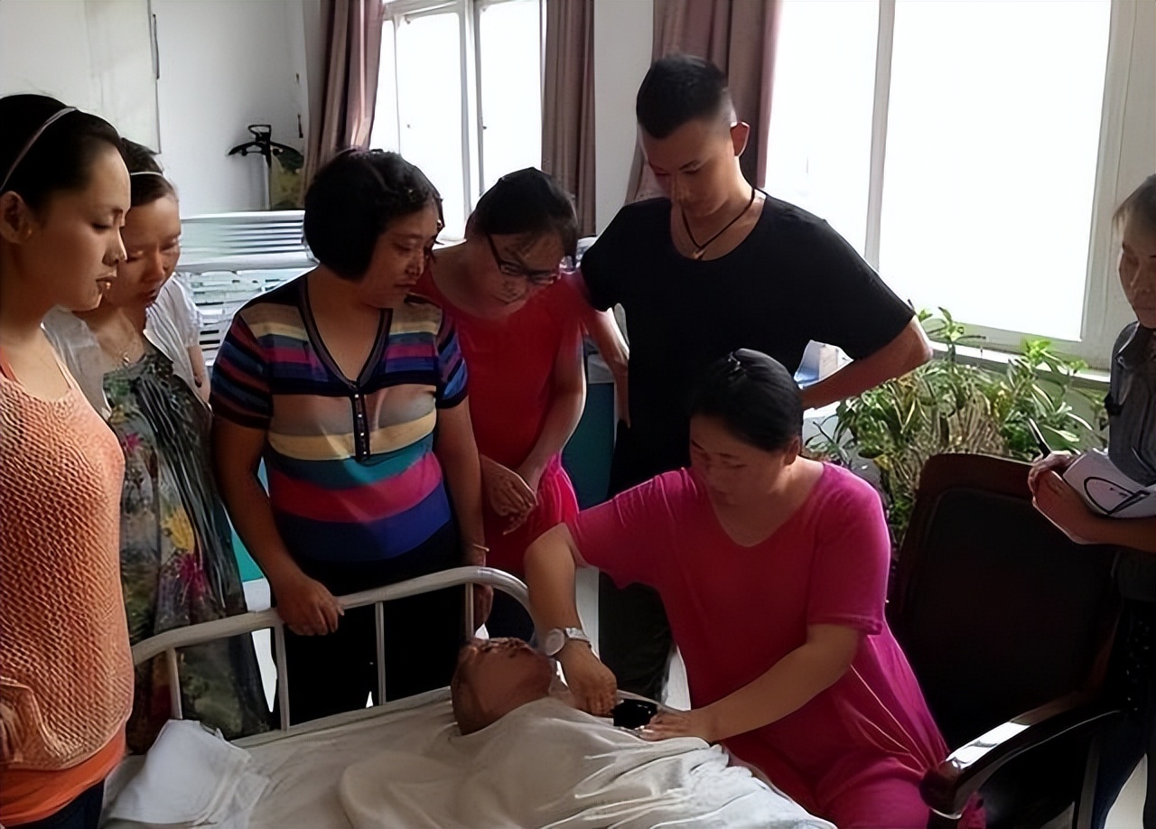 做催乳师一个月挣多少钱,90后小伙从事催乳师