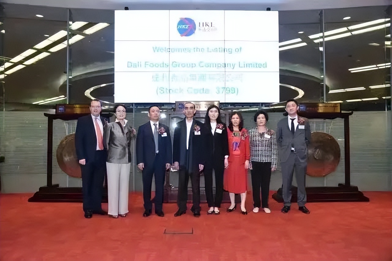 415亿泉州富豪，挥别港交所