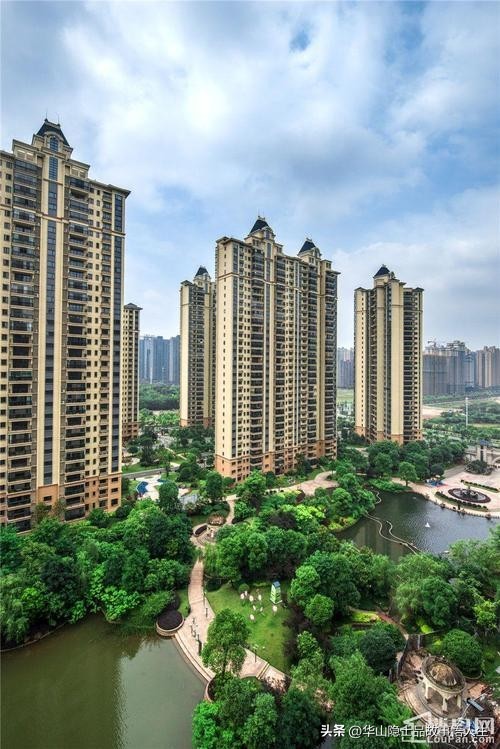 许家印为什么就可以*款贷**达2.4万亿，而我们普通人贷100元钱都很难