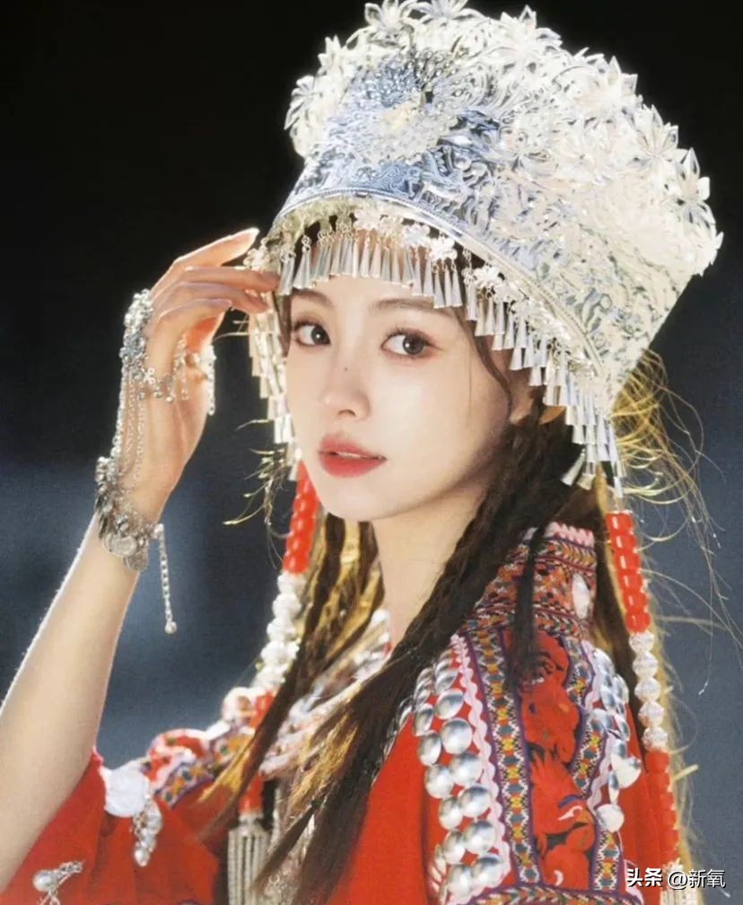 马凡舒第几次登春晚,春晚主持人马凡舒女团