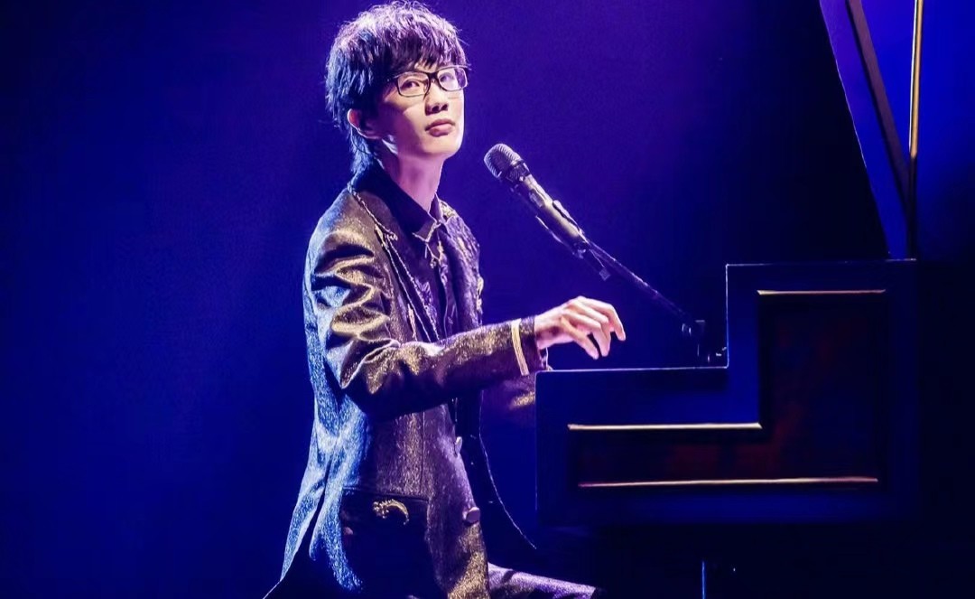 许嵩哪首歌里是命中注定,许嵩翻唱宿命