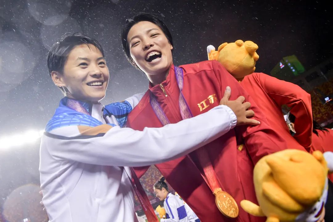 梦想不负有心人，大巴黎官宣李梦雯加盟