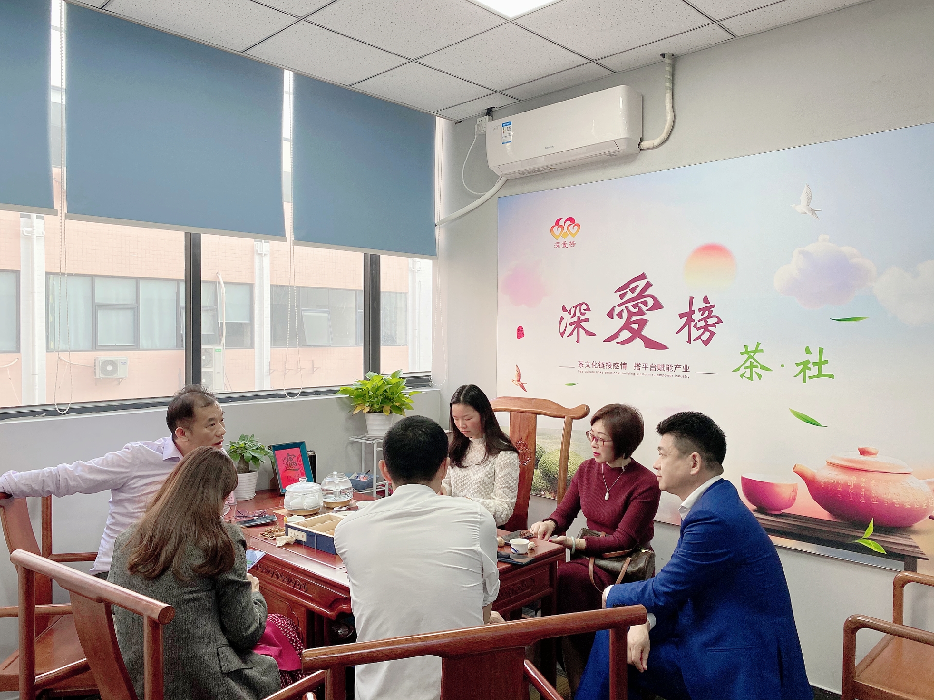 深圳市荣盛清洁服务公司董事长郑昌平走访深圳市科学思维研究会