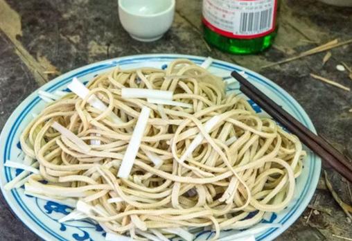 北京人的下酒菜猪头肉花生米,北京人最喜欢吃什么下酒菜