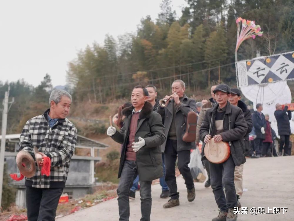 职业伴娘一个月多少钱,职业伴娘一般工资